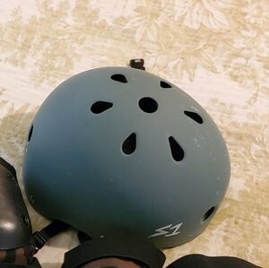 S1 Helmet